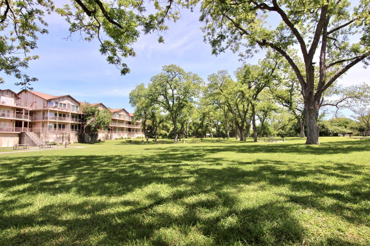 Waterwheel Retreat Apartment New Braunfels Luaran gambar